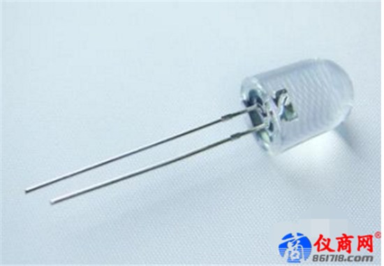 如何通過萬用表測試LED燈的好壞？