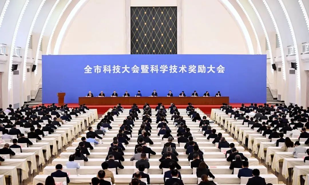 李昕欣：一顆芯片改變了一整類高端科學(xué)儀器的命運(yùn)